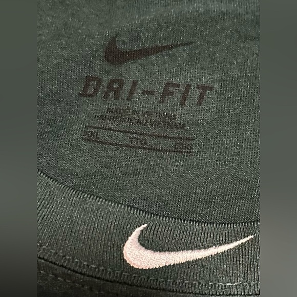 Nike Men’s Dri-Fit Oakland A’s MLB T-shirt EUC - Picture 2 of 7